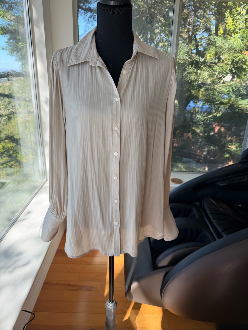 LIKE NEW Free People Cream Pleated Button-Front Boho Blouse Top Small